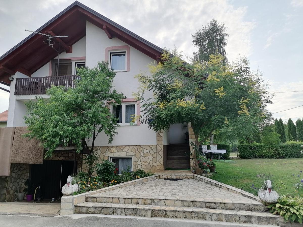 Apartman Jasmin Apartamento Čatrnja Exterior foto