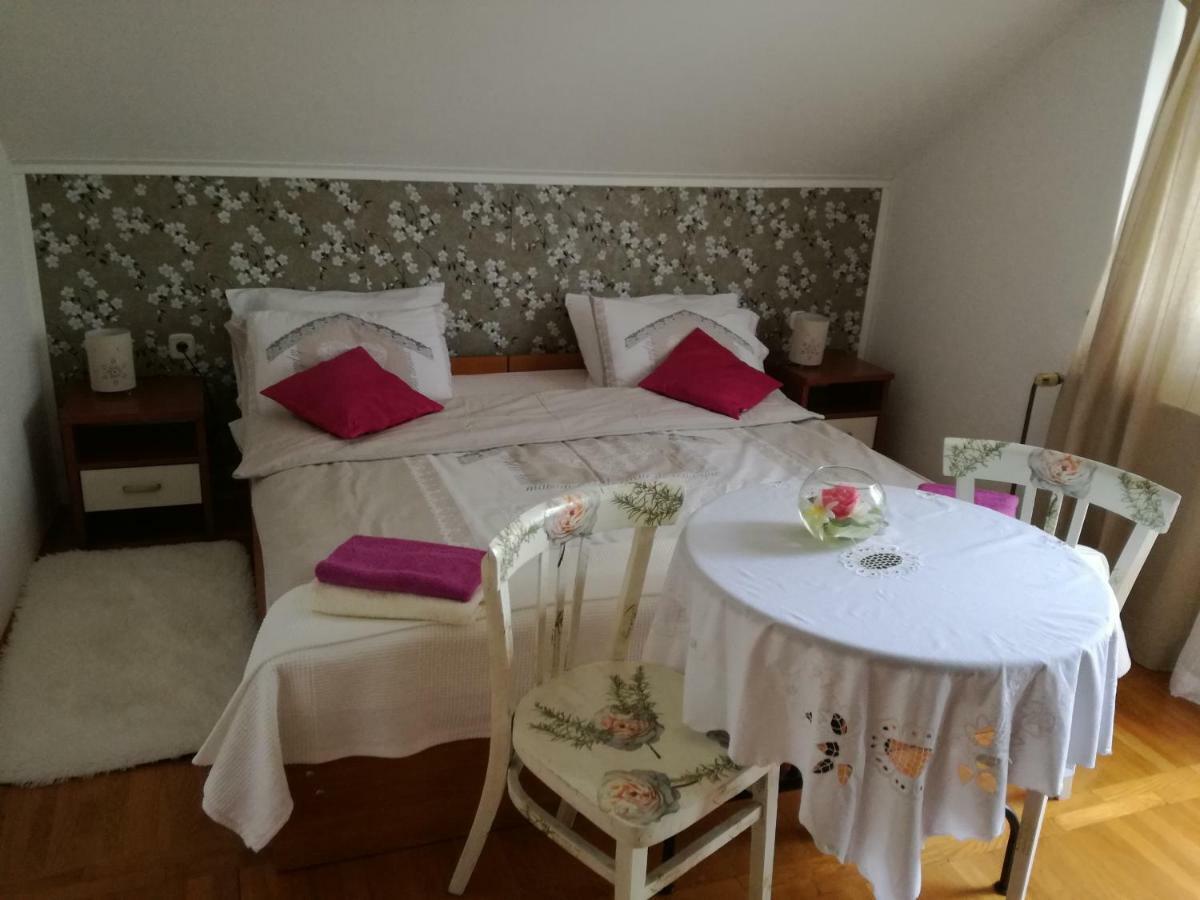 Apartman Jasmin Apartamento Čatrnja Exterior foto