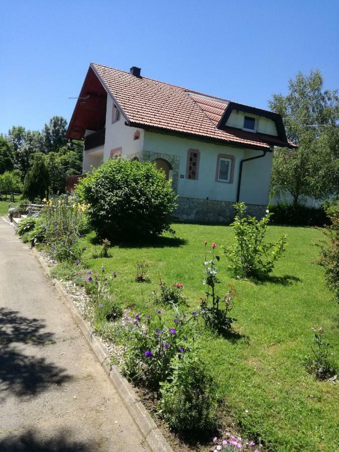 Apartman Jasmin Apartamento Čatrnja Exterior foto